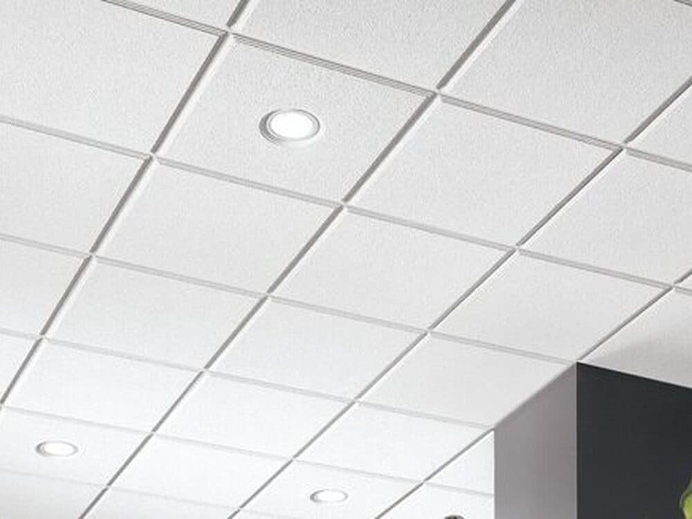 Mineral fibre acoustic ceiling on exposed grid