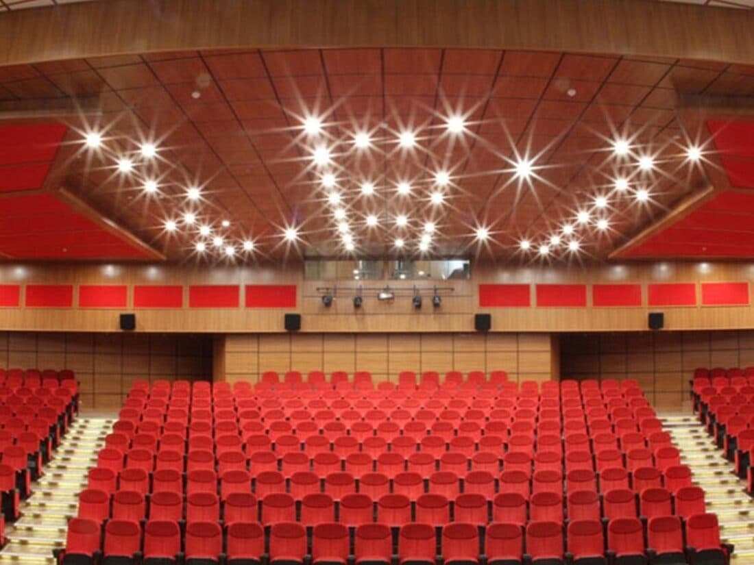 Lecture hall acoustic treatment